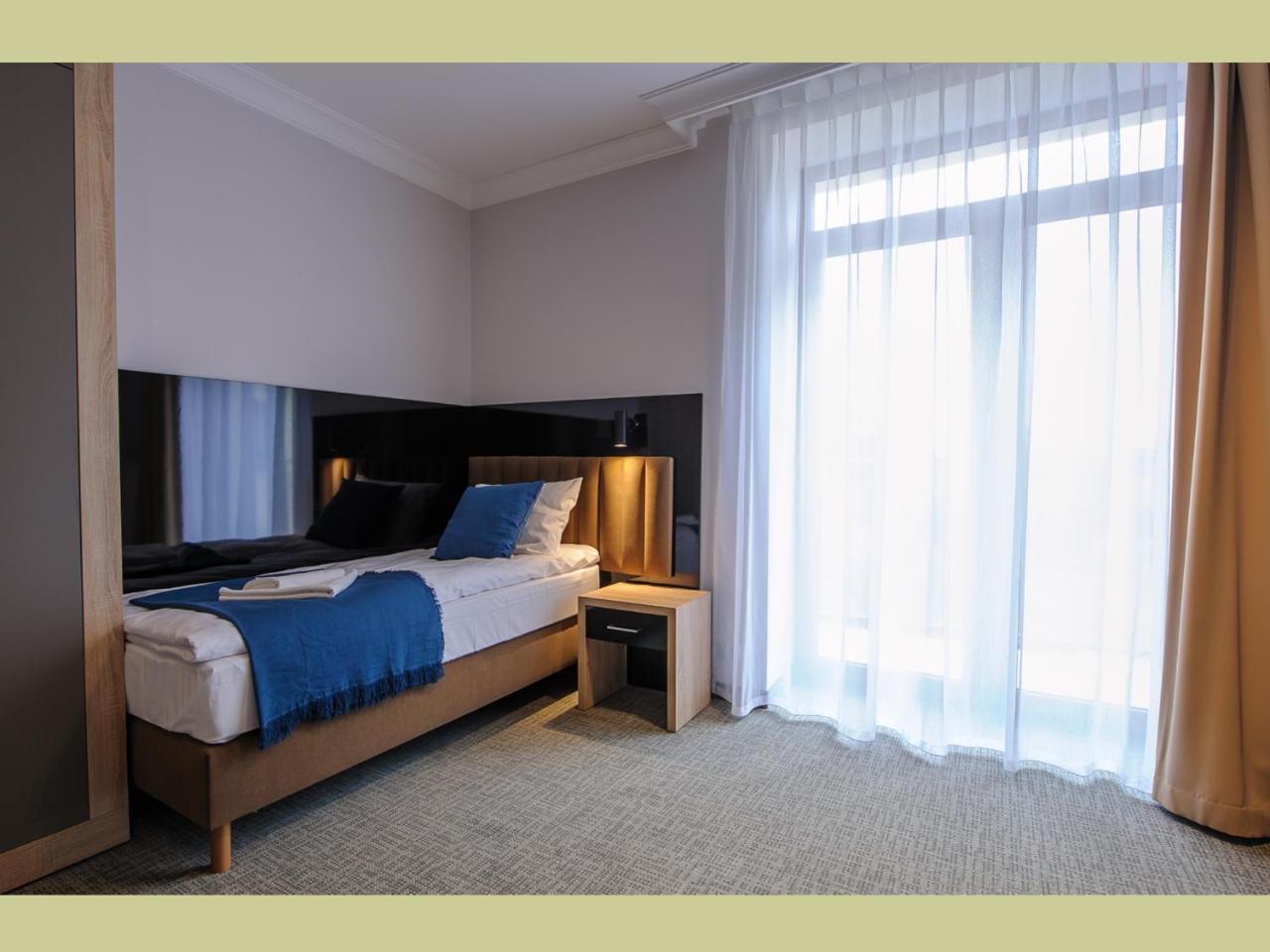 Akacja Medical Resort Цехоцинек Екстериор снимка