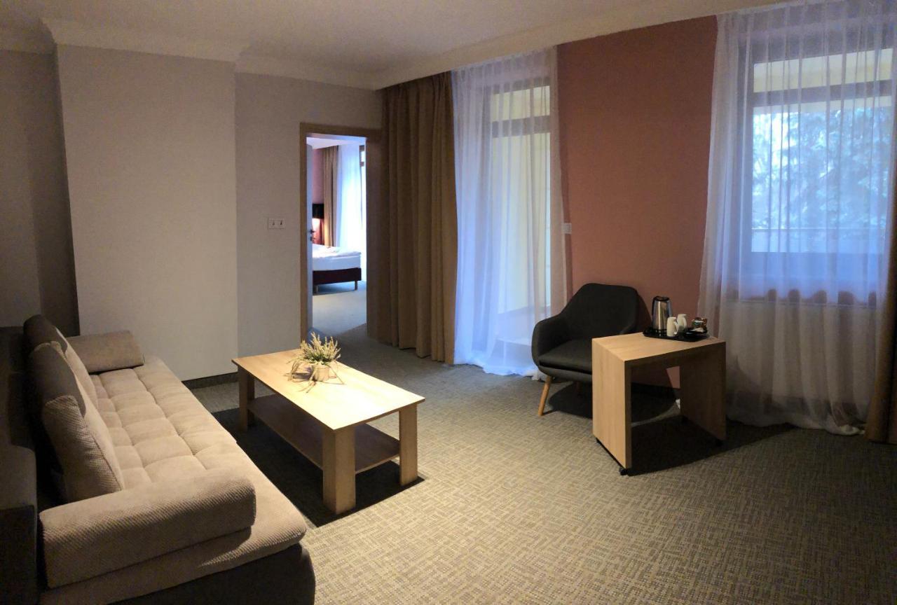 Akacja Medical Resort Цехоцинек Екстериор снимка