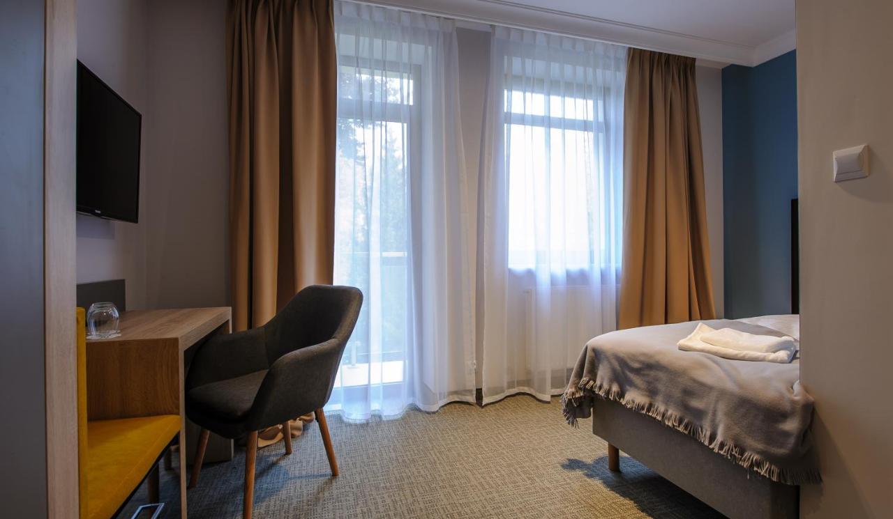 Akacja Medical Resort Цехоцинек Екстериор снимка