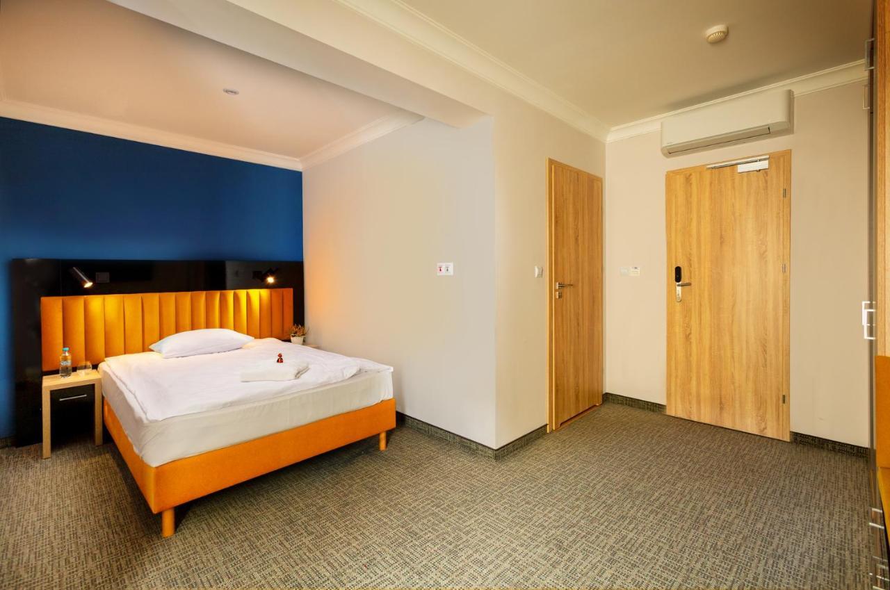 Akacja Medical Resort Цехоцинек Екстериор снимка