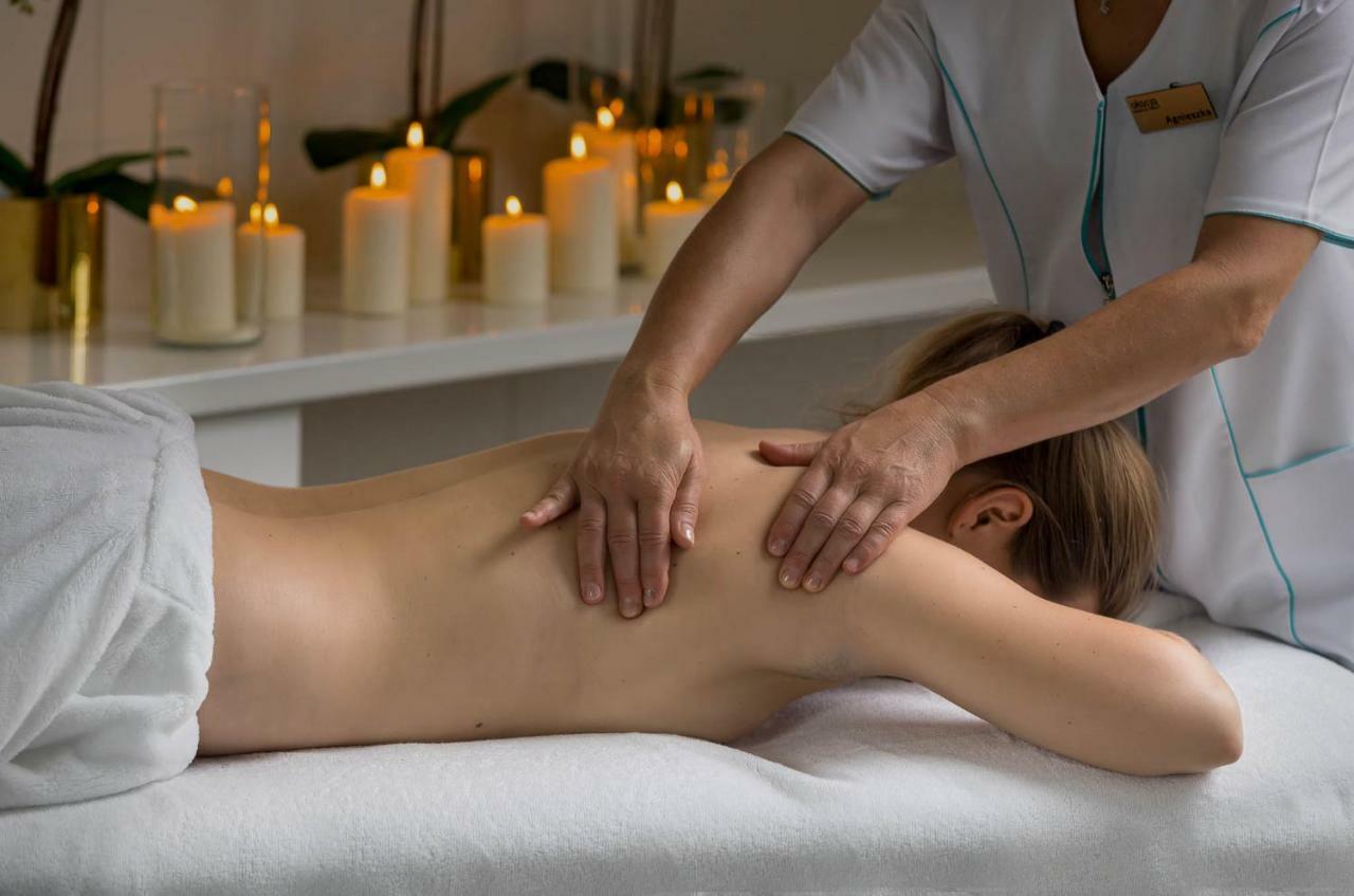 Akacja Medical Resort Цехоцинек Екстериор снимка
